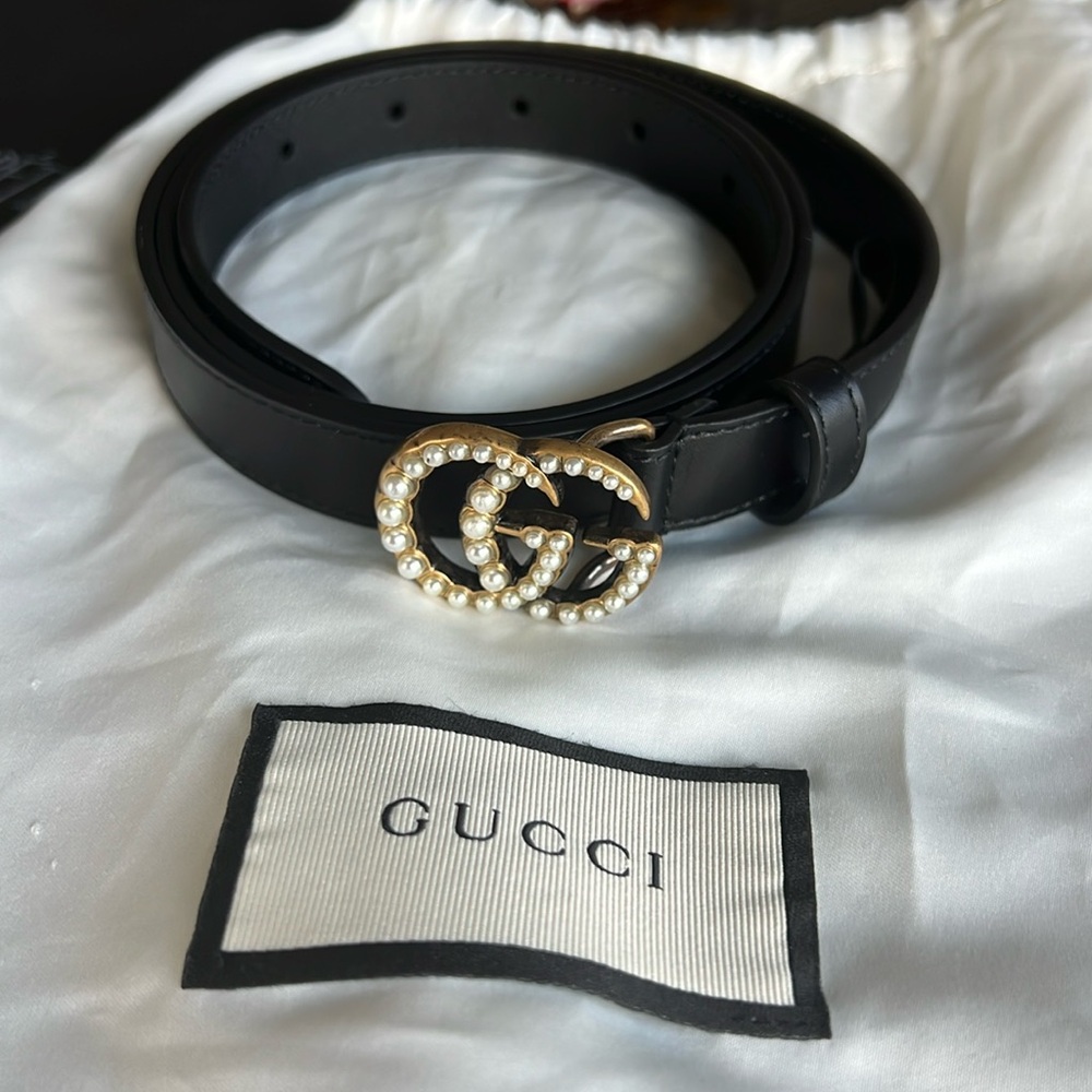Gucci pearl black belt like new